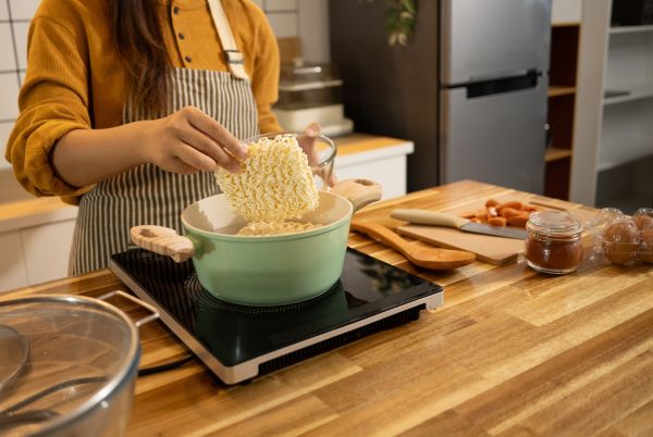 インスタント食品